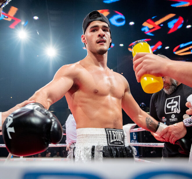 Derek Pomerleau et Dylan Biggs s’affronteront en finale du Grand Prix WBC des poids moyens