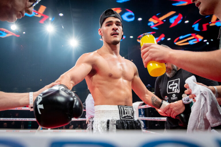 Derek Pomerleau et Dylan Biggs s’affronteront en finale du Grand Prix WBC des poids moyens