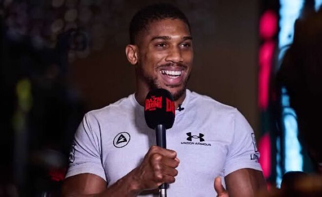 Anthony Joshua pourrait affronter Fabio Wardley, explique Eddie Hearn