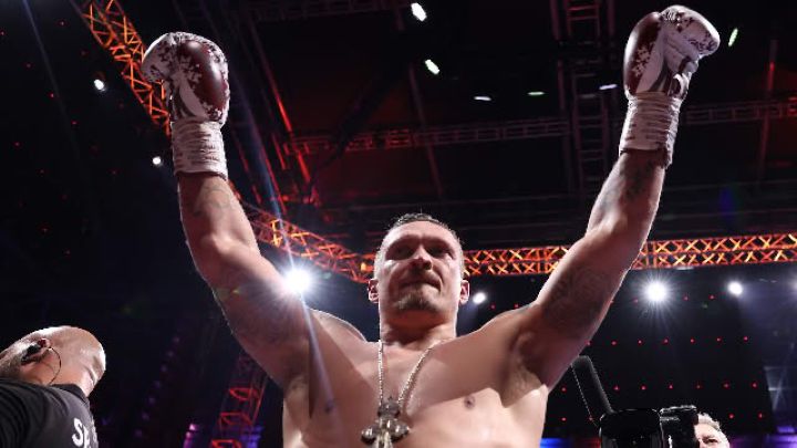Oleksandr Usyk dit avoir communiqué avec Anthony Joshua après le tragique accident de voiture au Nigeria