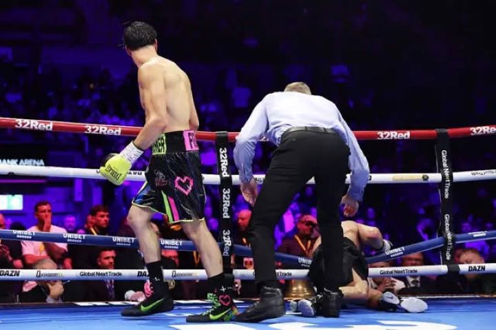 Brandon Figueroa bat Nick Ball par KO au 12e round devant une foule Britannique stupéfaite