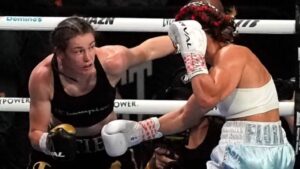 Katie Taylor domine Flora Pili durant 10 rounds et se retire de la boxe en pleine gloire